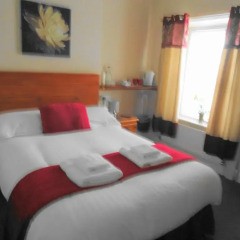 Отель Lyndhurst Guest House 3* Стандартный номер с двуспальной кроватью