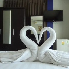 Отель But Different Phuket Guesthouse 3* Стандартный номер с различными типами кроватей фото 7