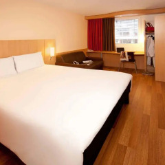 Отель Ibis Genève Centre Nations 3* Стандартный номер с различными типами кроватей фото 5
