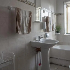 Marques Gardens Hostel Лиссабон ванная