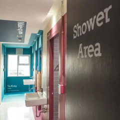 The Bob Hostel Кровать в общем номере