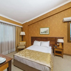 Grand Oztanik Hotel Istanbul 4* Стандартный семейный номер с различными типами кроватей фото 2