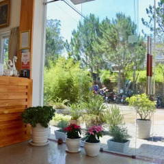 Отель Hong Mon Villa Далат