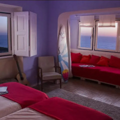Отель Chill in Ericeira Surf House Улучшенный номер разные типы кроватей фото 5