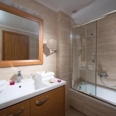 Ariadne Beach Hotel ванная