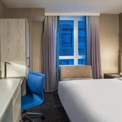 Отель DoubleTree by Hilton New York Times Square West 4* Стандартный номер с различными типами кроватей фото 4