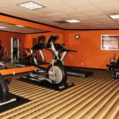 Отель Quality Inn & Suites New York Avenue фитнесс-зал фото 3
