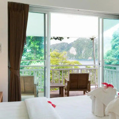 Отель Bay View Resort - Phi Phi Island 3* Улучшенная вилла с различными типами кроватей фото 5