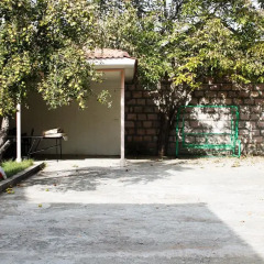 Отель House in Tsaghkadzor парковка