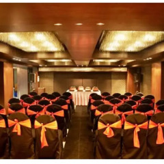 Hotel The Golden Oak Raipur