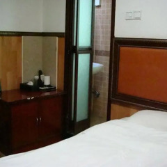 Отель Fubao Hostel Китай, Гуанчжоу - отзывы, цены и фото номеров - забронировать отель Fubao Hostel онлайн удобства в номере фото 2