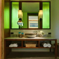 Отель Phi Phi Island Village Beach Resort 4* Улучшенное бунгало с различными типами кроватей фото 4