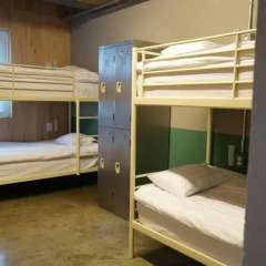 G guesthouse Itaewon - Hostel Кровать в общем номере с двухъярусной кроватью фото 25