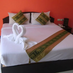 Отель Patong Bay Guesthouse 2* Улучшенный номер с различными типами кроватей фото 5