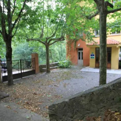 Отель Alberg Roques Blanques Рибес-де-Фресер
