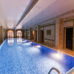 Hotel Petrovsky Prichal Luxury Hotel&SPA бассейн