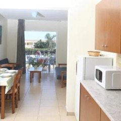 Апартаменты Captain Karas Holiday Apartments в номере фото 2