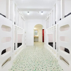 Отель Khaosan World Asakusa Ryokan Кровать в общем номере фото 13