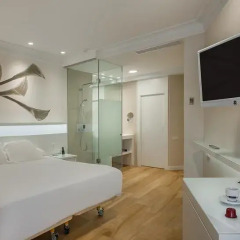 Отель Melia Plaza Valencia 4* Номер Делюкс с различными типами кроватей фото 3