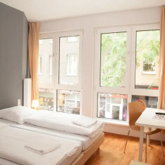 Отель a&o Dresden Hauptbahnhof 2* Стандартный номер с 2 отдельными кроватями фото 2