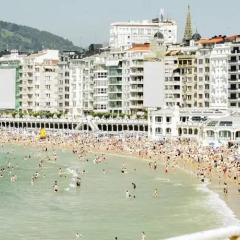 Апартаменты Marina Playa Apartment by FeelFree Rentals пляж