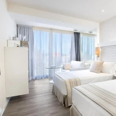 Отель ME Ibiza - The Leading Hotels of the World 5* Стандартный номер с различными типами кроватей фото 4