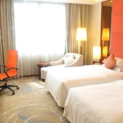 Отель Crowne Plaza Foshan 4* Улучшенный номер с 2 отдельными кроватями