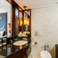 Отель Movenpick Resort & Spa Karon Beach Phuket 5* Улучшенный номер с двуспальной кроватью фото 4