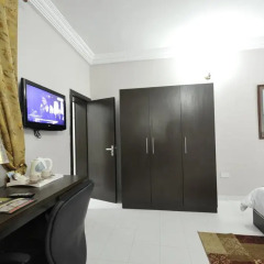 Апартаменты Sheer Luxury Apartments and Suites удобства в номере
