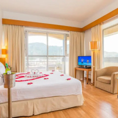 Отель The Royal Paradise Hotel & Spa Таиланд, Пхукет - 4 отзыва об отеле, цены и фото номеров - забронировать отель The Royal Paradise Hotel & Spa онлайн комната для гостей фото 7