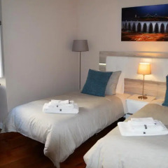 Отель Rooms Fado 3* Стандартный номер с двуспальной кроватью