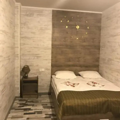 Отель Art Guest House Стандартный номер с двуспальной кроватью фото 3