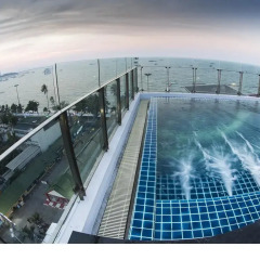 Отель Serenotel Pattaya Beach Front бассейн