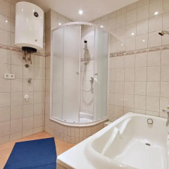 Апартаменты Central Square Apartment ванная