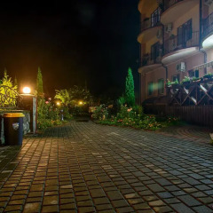 Fantasia Hotel парковка