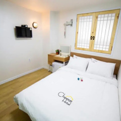 Cheese Hotel Myeongdong 2* Стандартный номер с двуспальной кроватью фото 2