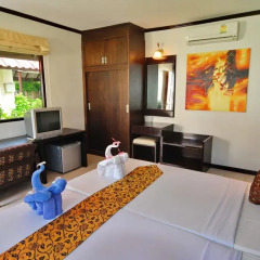 Отель Golden Bay Cottage 3* Бунгало с различными типами кроватей
