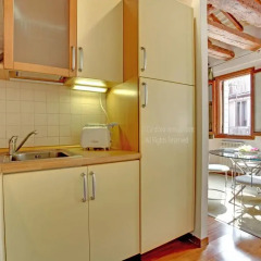 Апартаменты Grimaldi Apartments – Cannaregio, Dorsoduro e Santa Croce Апартаменты с различными типами кроватей фото 13