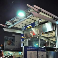 Отель @Hua Lamphong бассейн фото 2