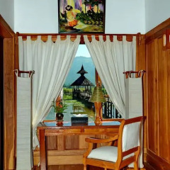 Отель Myanmar Treasure Resort Inle 4* Номер Делюкс с различными типами кроватей фото 9