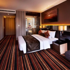 Отель The Continent Bangkok by Compass Hospitality 4* Представительский номер с различными типами кроватей фото 42