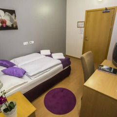 Отель The Capital-Inn Кровать в общем номере с двухъярусной кроватью фото 3
