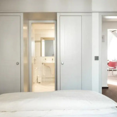 Апартаменты Ema House Serviced Apartments, Superior Standard, Unterstrass Цюрих комната для гостей фото 5