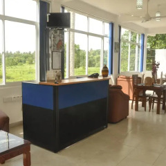 Отель Otha Shy Airport Transit Hotel Шри-Ланка, Сидува-Катунаяке - отзывы, цены и фото номеров - забронировать отель Otha Shy Airport Transit Hotel онлайн гостиничный бар