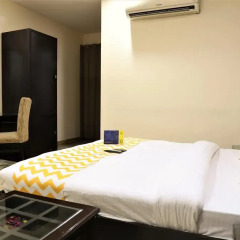 Отель FabHotel Aksh Palace Golf Course Road 3* Номер Делюкс с различными типами кроватей фото 6