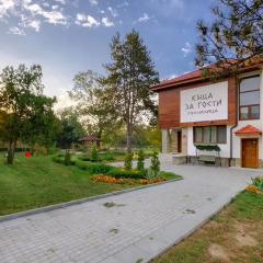 Отель Guesthouse Gostilitsa Болгария, Боженци - отзывы, цены и фото номеров - забронировать отель Guesthouse Gostilitsa онлайн парковка