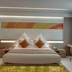 Al Khoory Atrium Hotel 4* Номер Club с двуспальной кроватью