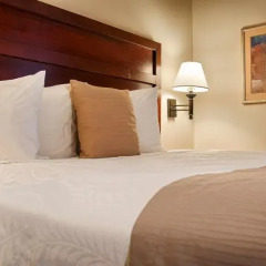Отель Country Inn & Suites by Radisson, Midway, FL комната для гостей фото 3