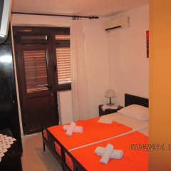 Апартаменты Apartments Ivo Jovanovic комната для гостей фото 2