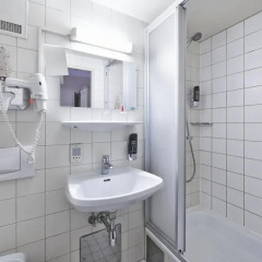 Hotel Pension Baronesse 4* Стандартный номер с различными типами кроватей фото 5